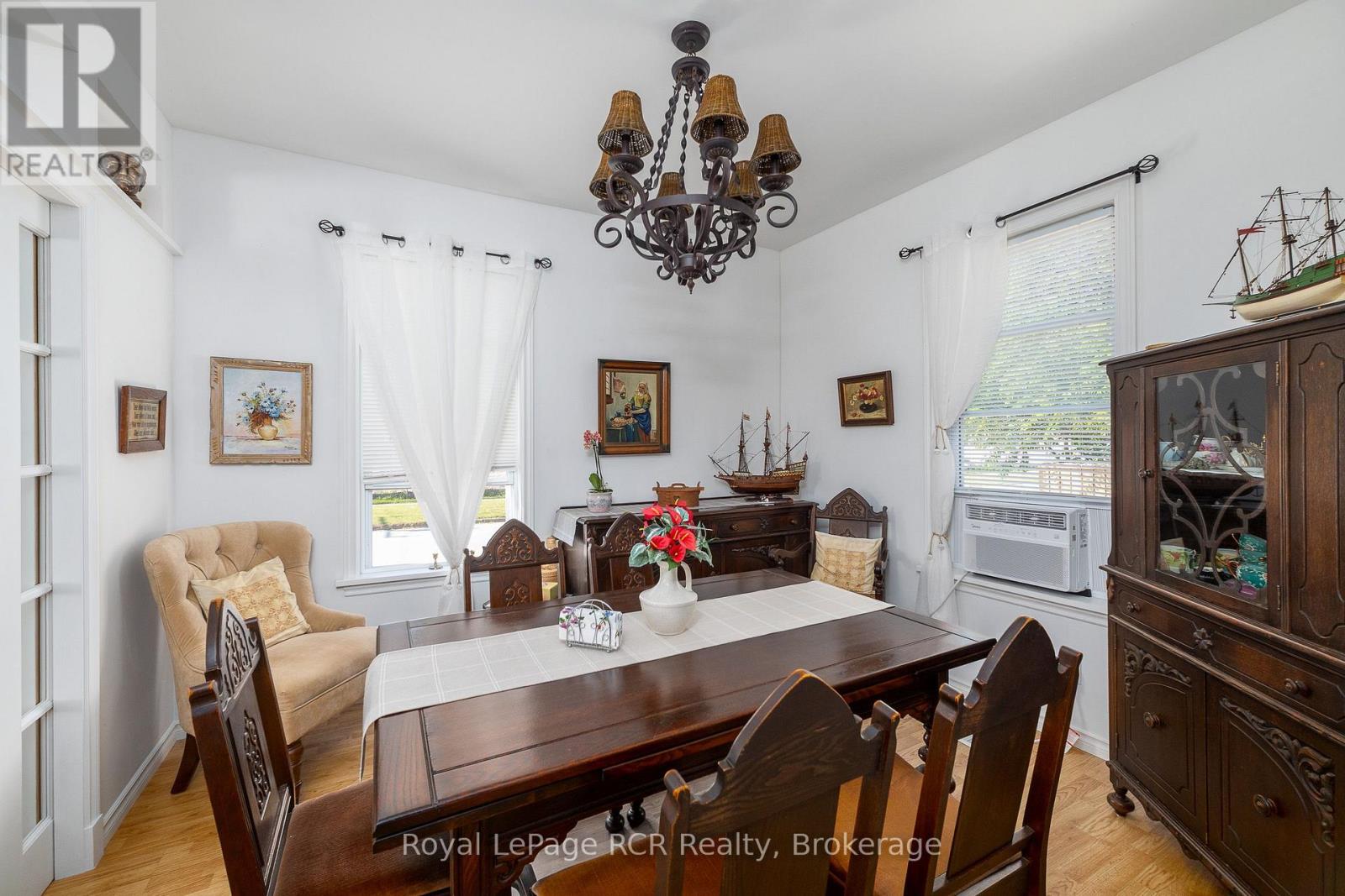 1218 1ST AVENUE W - 15