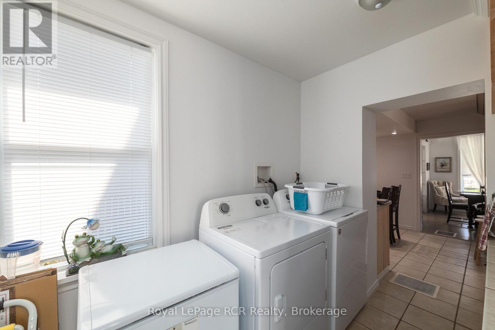 1218 1ST AVENUE W - 22