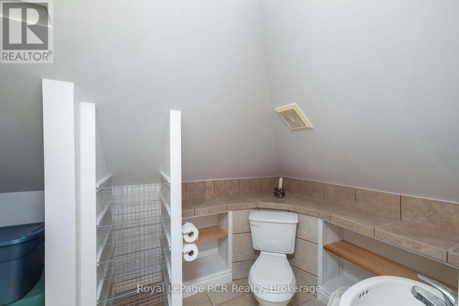 1218 1ST AVENUE W - 26