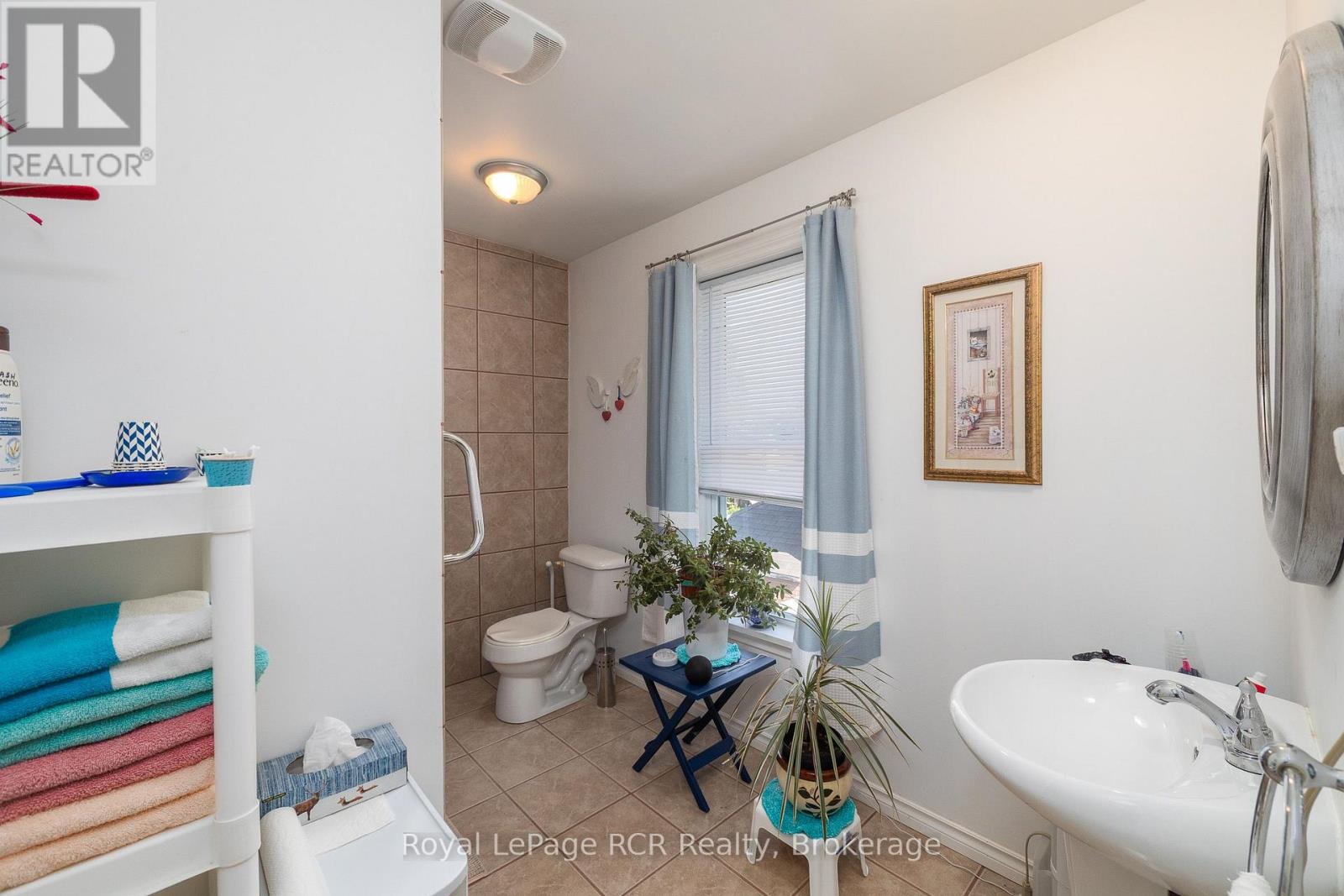 1218 1ST AVENUE W - 29