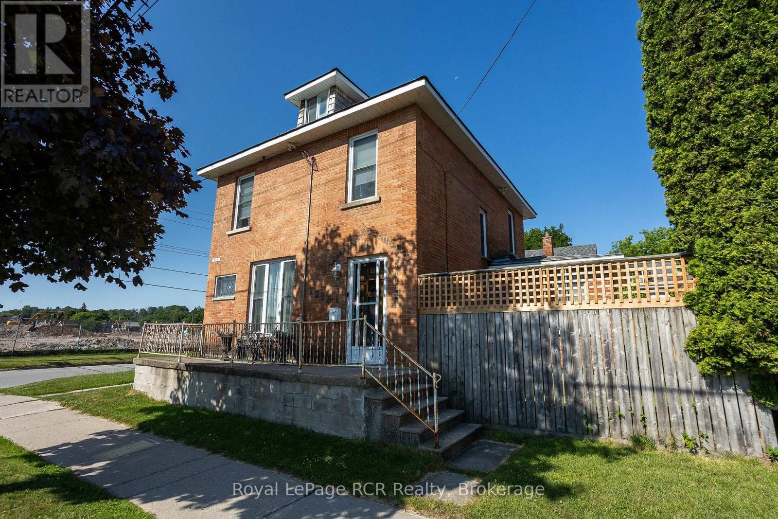 1218 1ST AVENUE W - 3