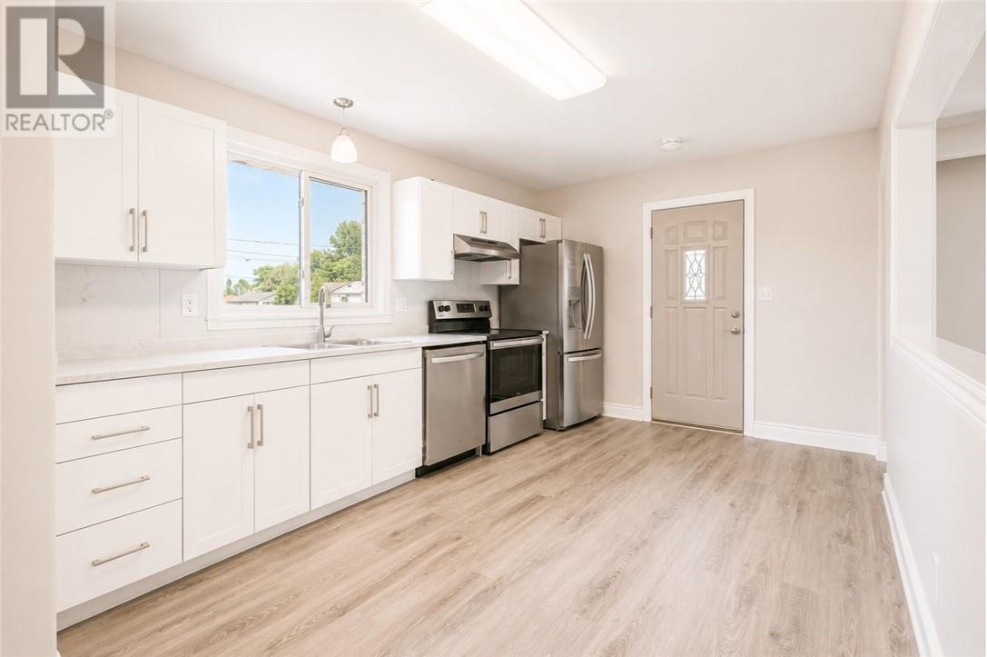 953 Auger Avenue - 14