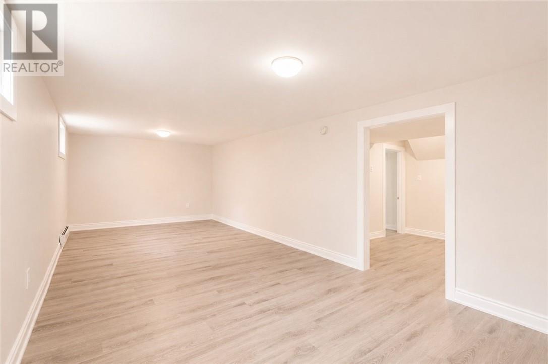 953 Auger Avenue - 31