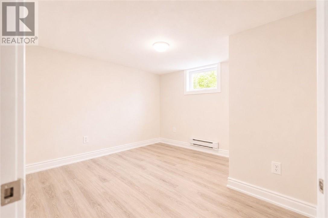 953 Auger Avenue - 34