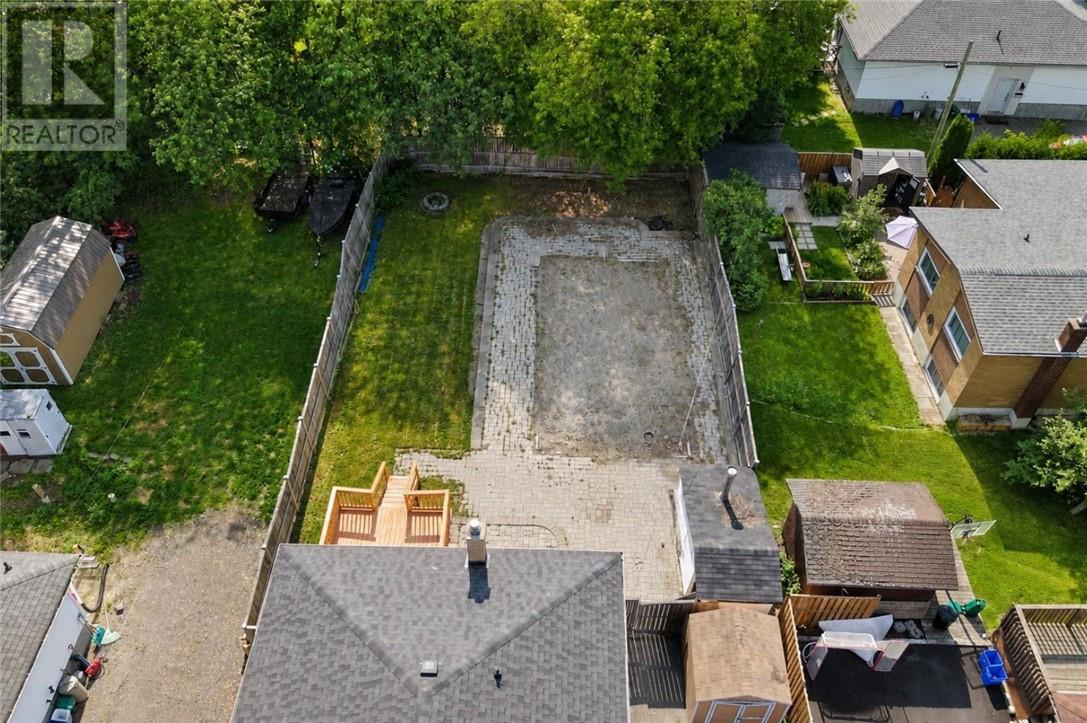 953 Auger Avenue - 44