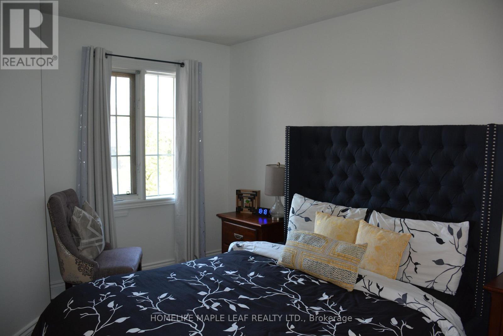 29 STONEBRIAR DRIVE - 27