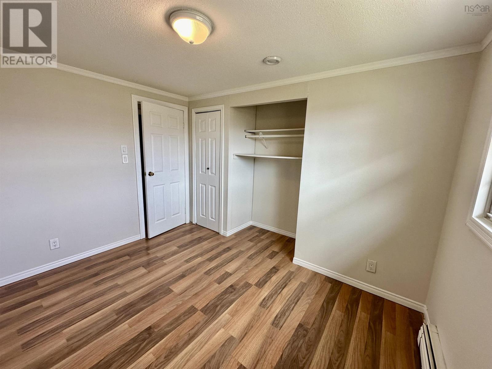 43 Oak Crescent - 14