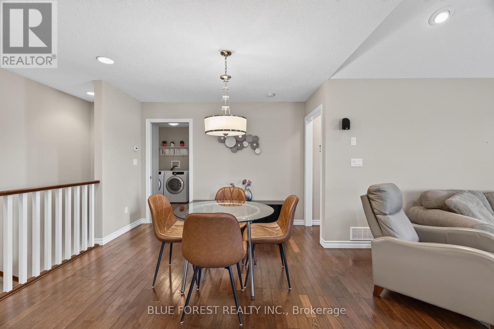 3 SUTHERLAND COURT - 15