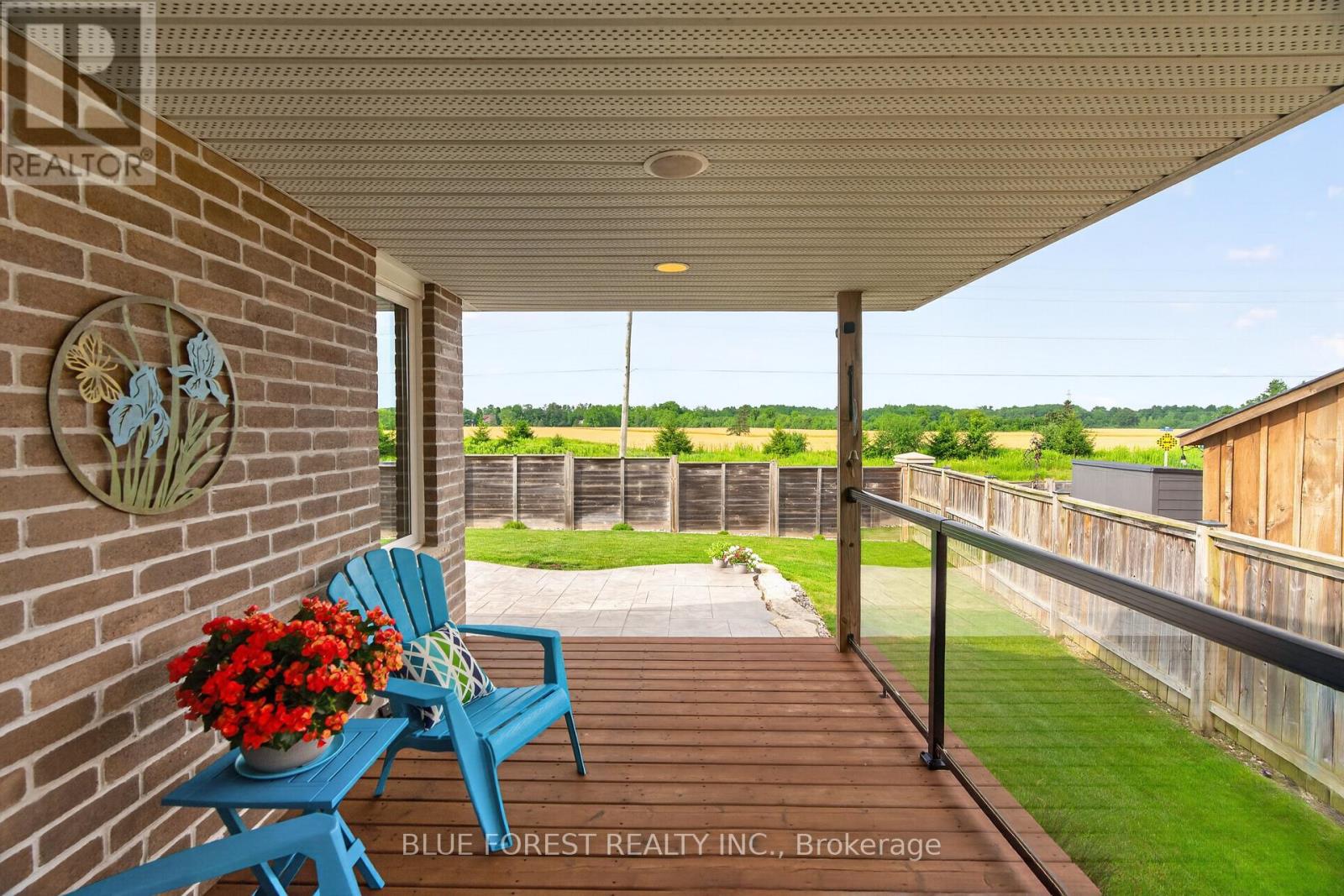 3 SUTHERLAND COURT - 32