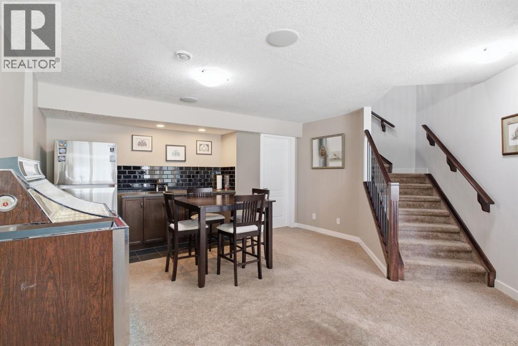 230 Sunset Square — photo 27