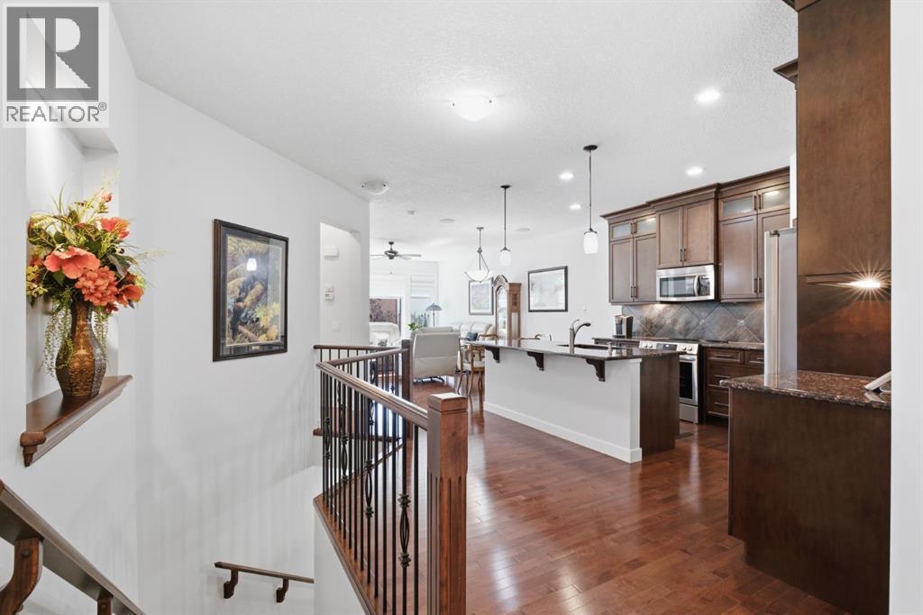 230 Sunset Square — photo 12