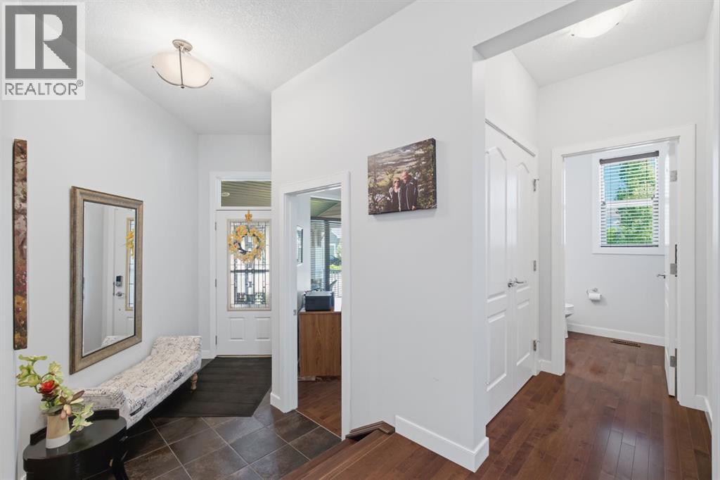 230 Sunset Square — photo 10