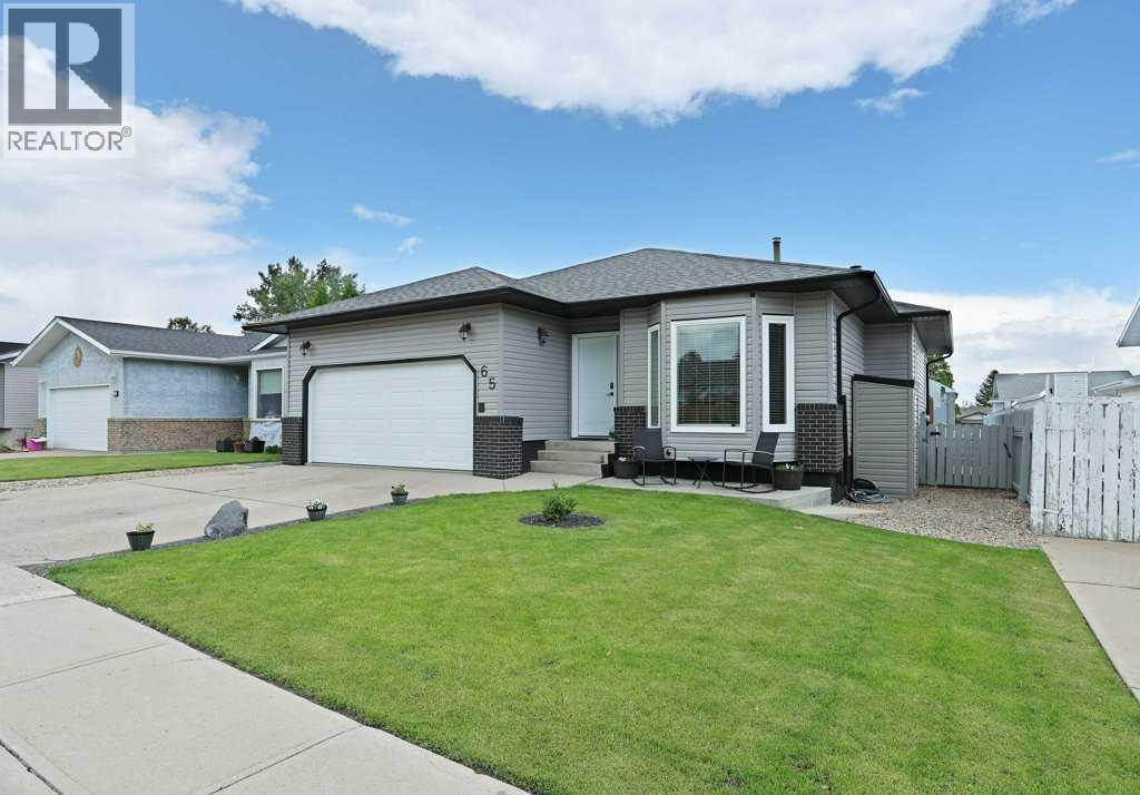 65 Parkland Way E - 2