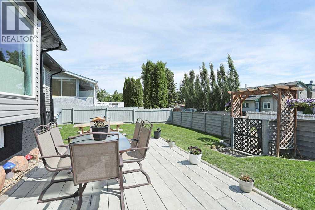 65 Parkland Way E - 40