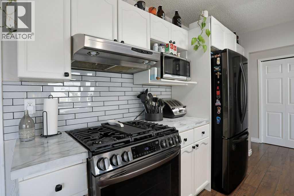 65 Parkland Way E - 11