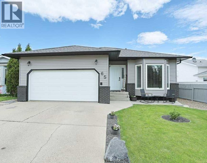 65 Parkland Way E - 1