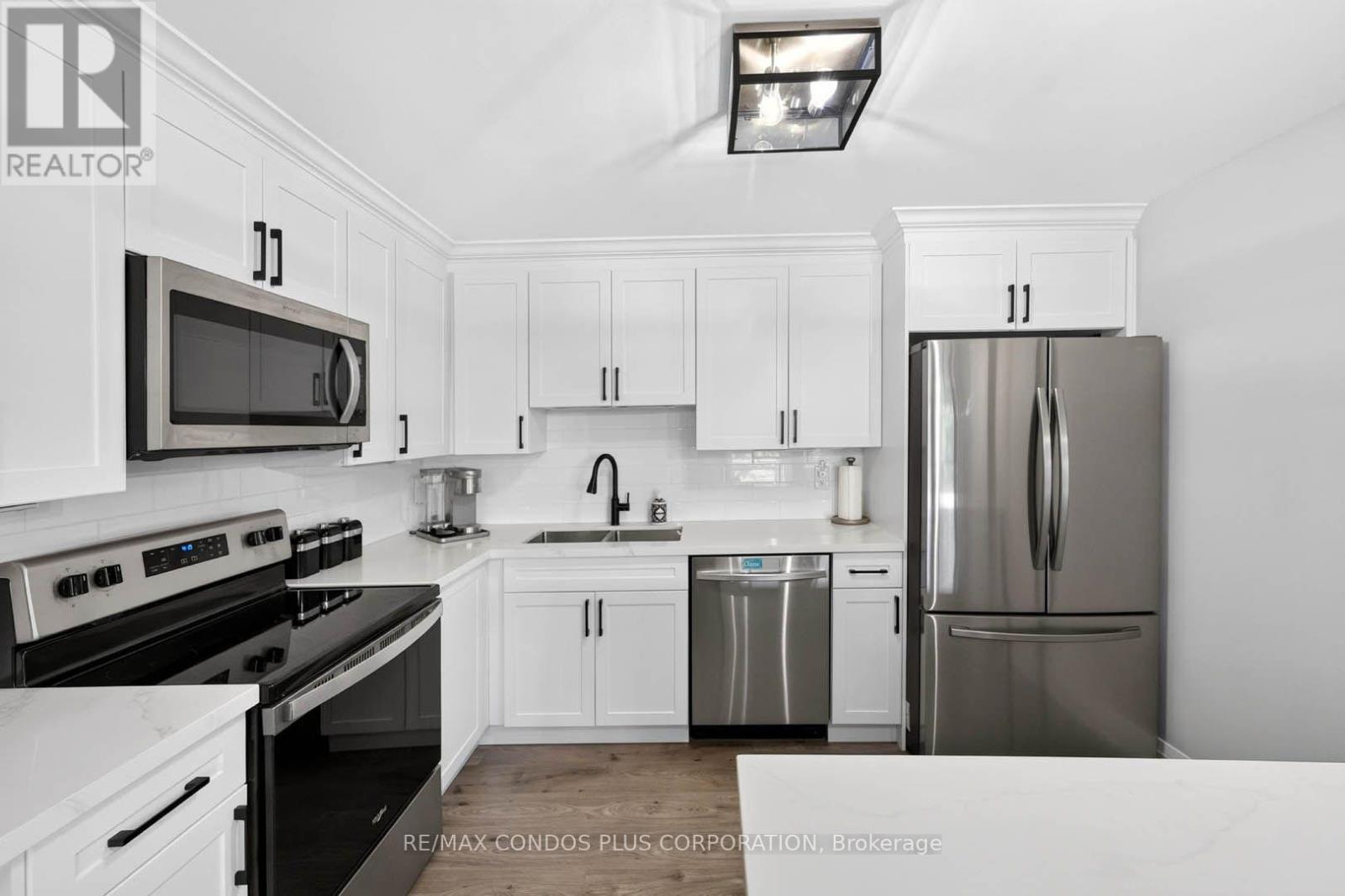 Modern Open Concept Kitchen