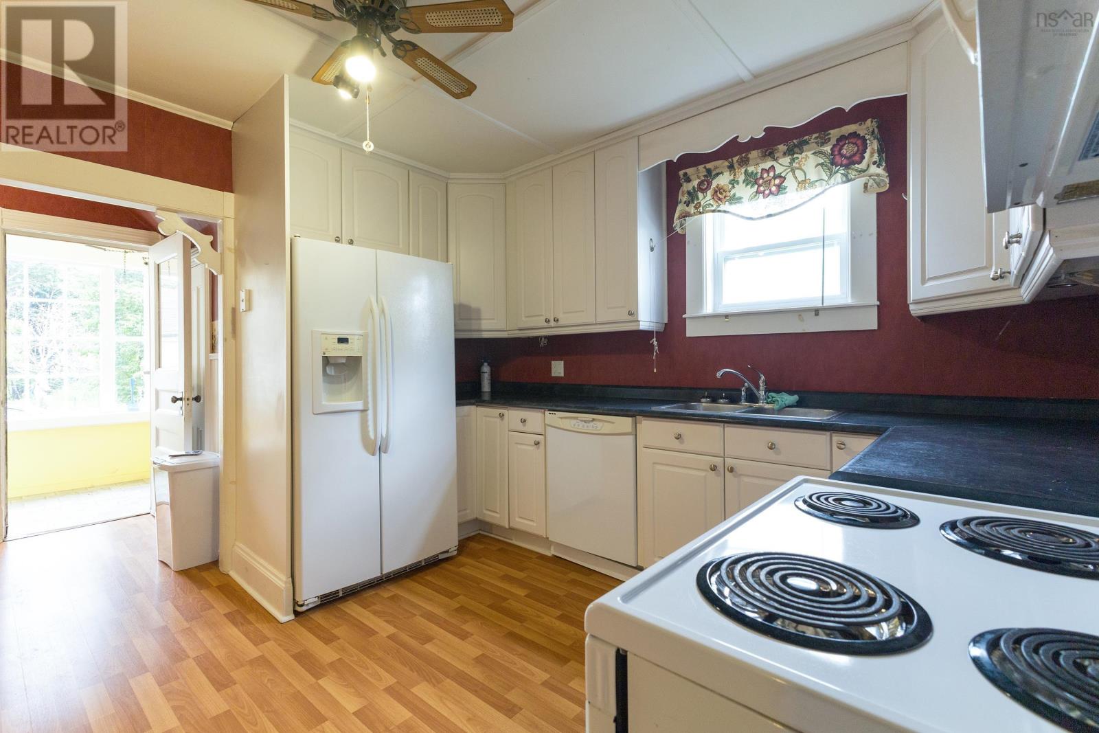 12 & 14 Pictou Road - 24