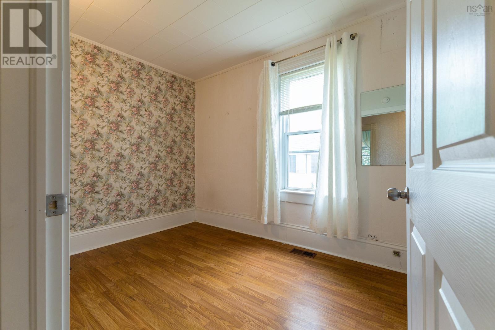 12 & 14 Pictou Road - 34