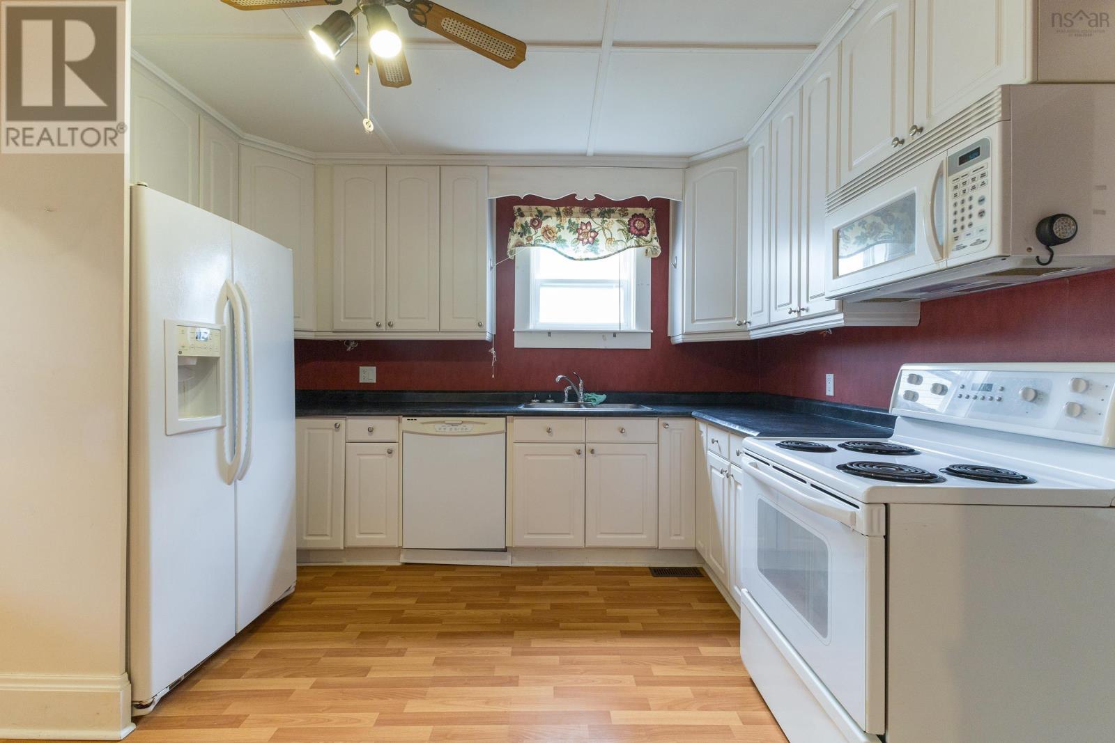 12 & 14 Pictou Road - 30
