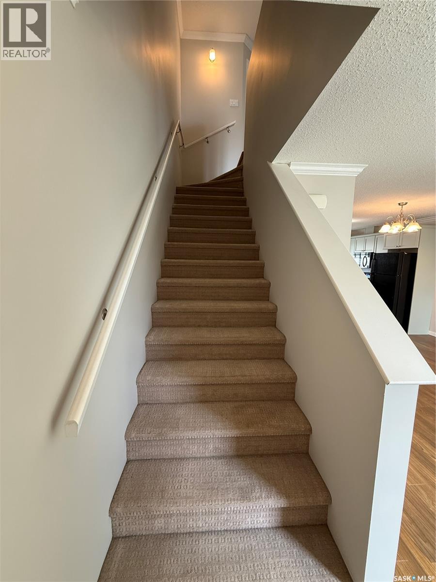 405 315 HAMPTON CIRCLE — photo 9