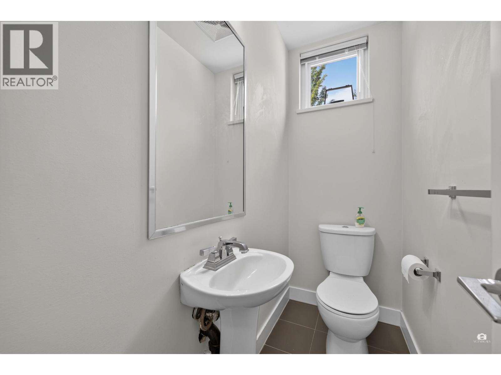 805 8485 NEW HAVEN CLOSE, Burnaby