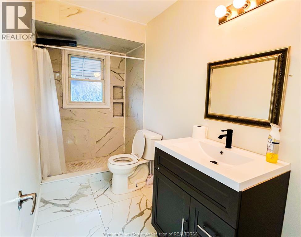 951 RIVERDALE - 13