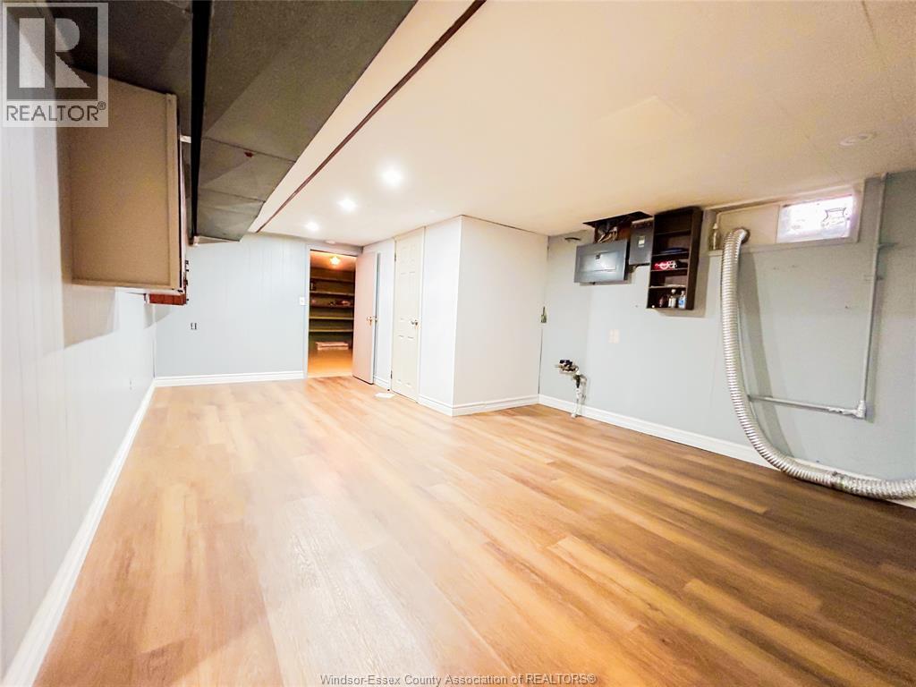 951 RIVERDALE - 15