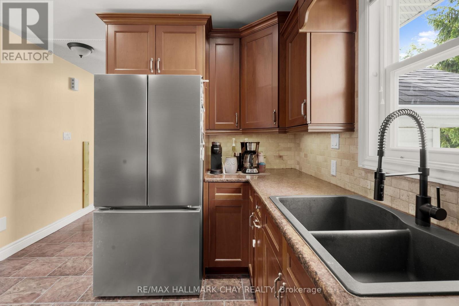 19 ADDESON STREET - 13