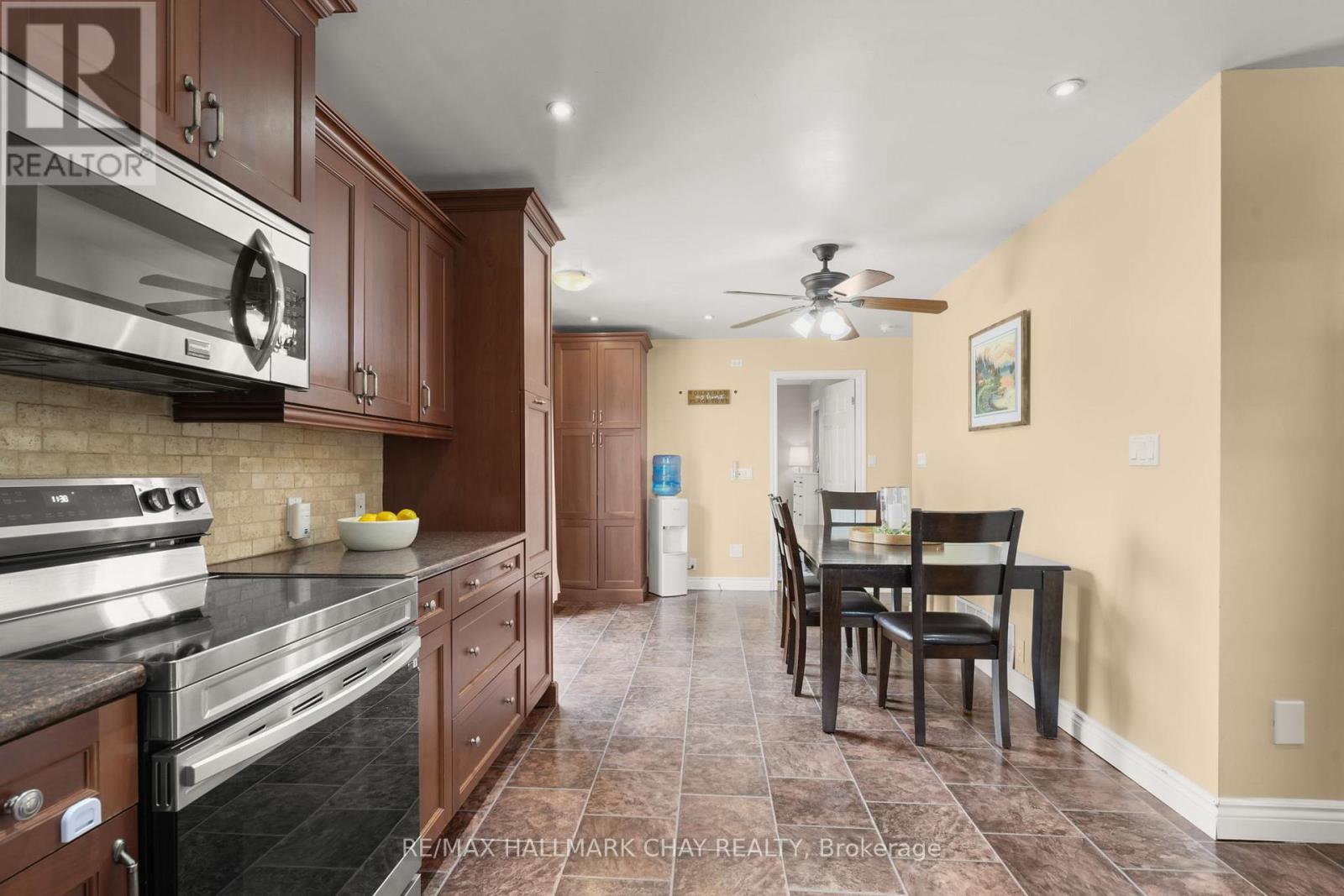 19 ADDESON STREET - 11