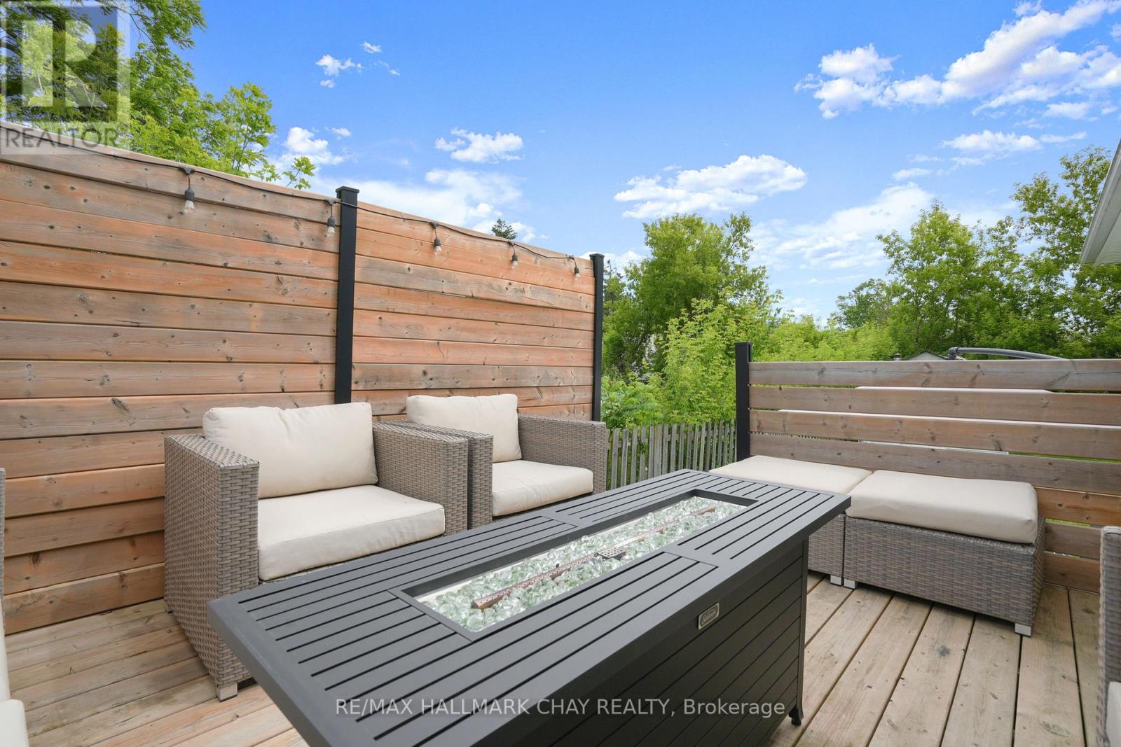 19 ADDESON STREET - 34