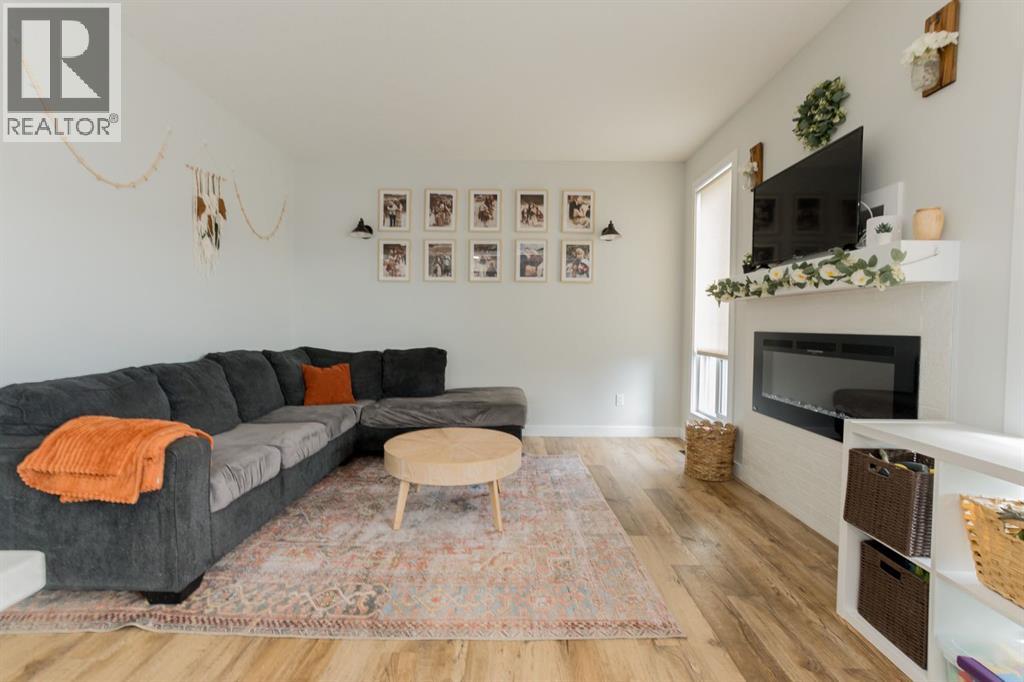 8841 85 A Avenue - 12