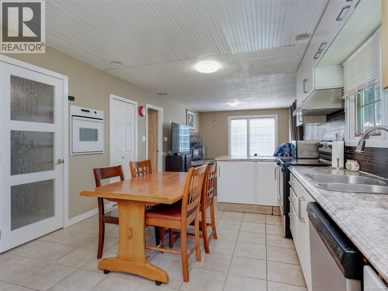 300 Meadow Way - Image 46