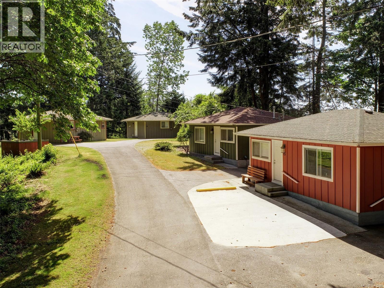 300 Meadow Way - Image 8