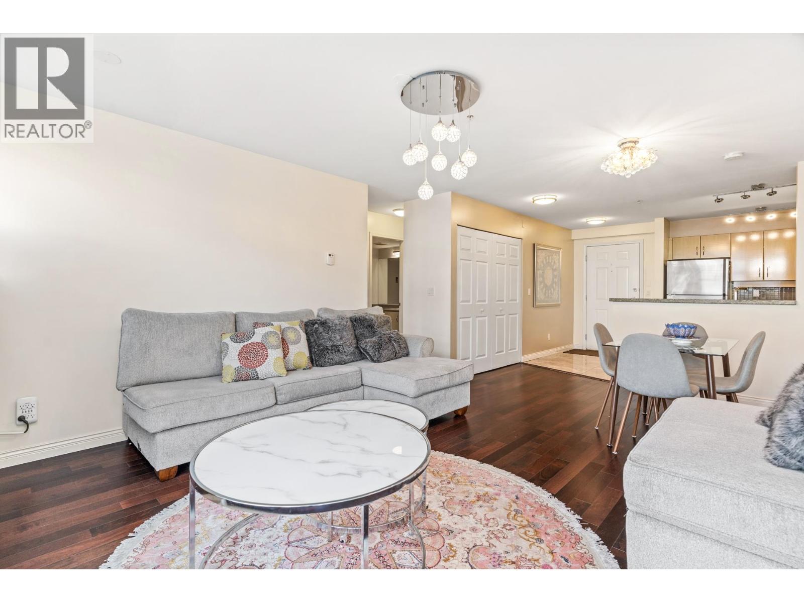 Photo of 411 345 LONSDALE AVENUE 10