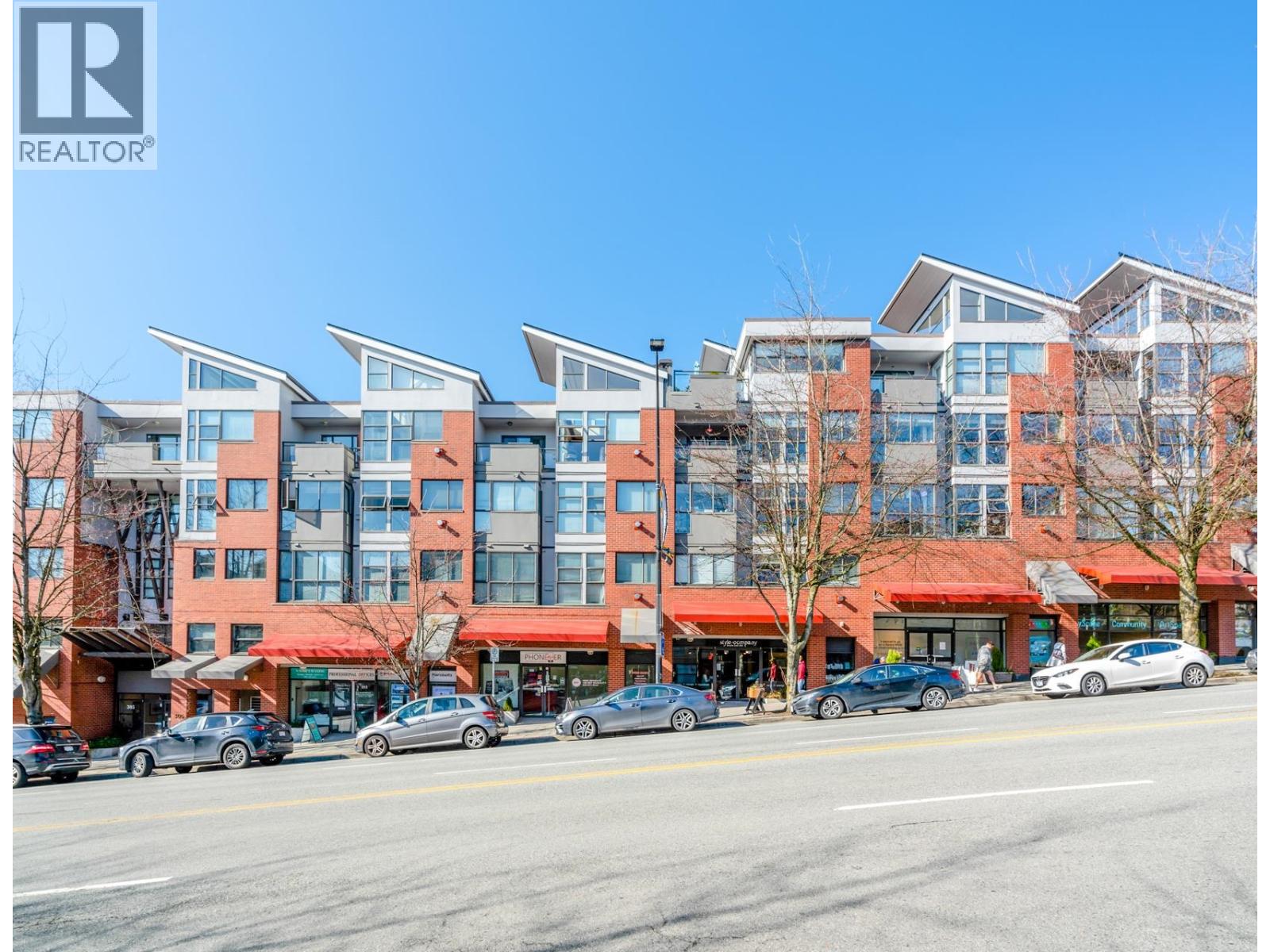 Photo of 411 345 LONSDALE AVENUE 31