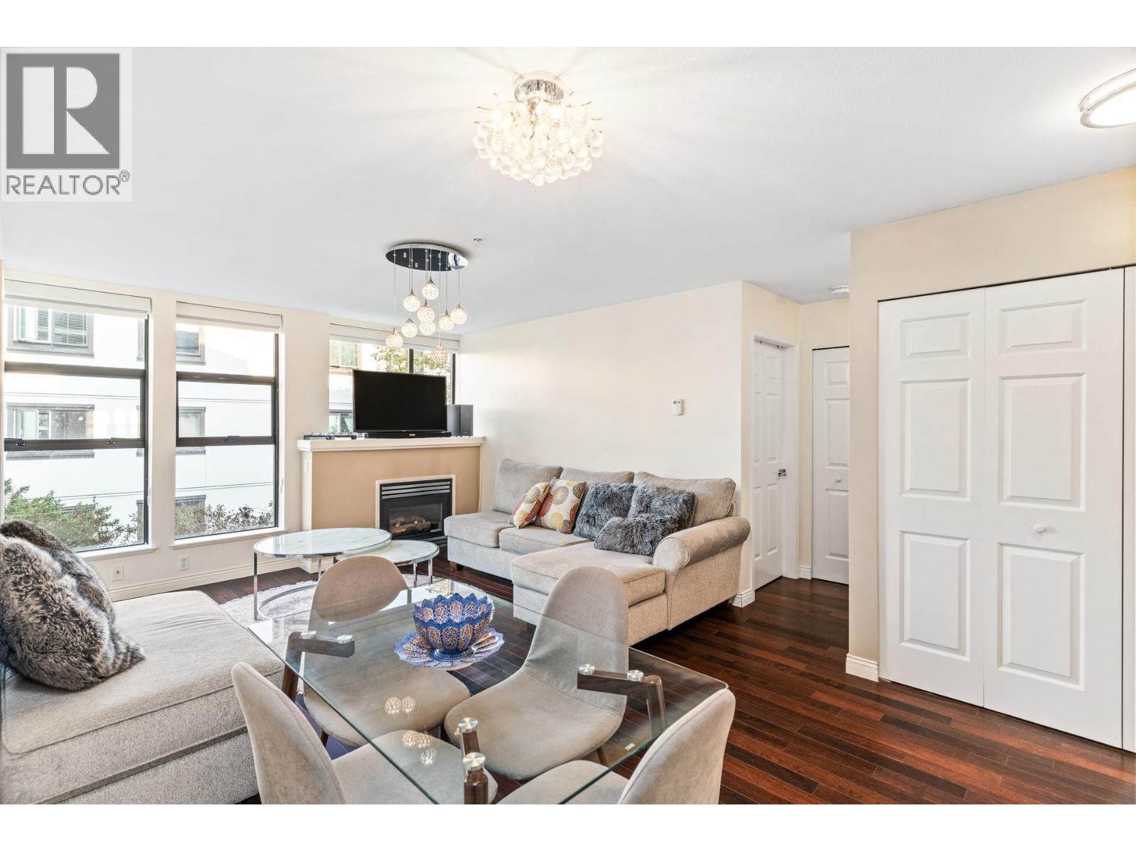 Photo of 411 345 LONSDALE AVENUE 6