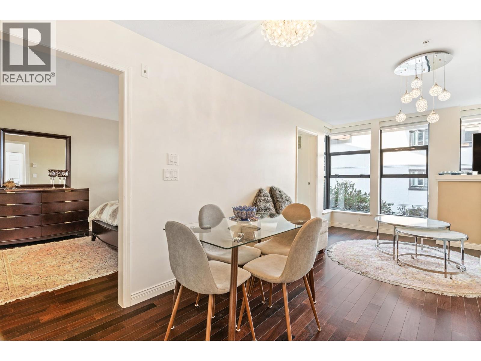 Photo of 411 345 LONSDALE AVENUE 7