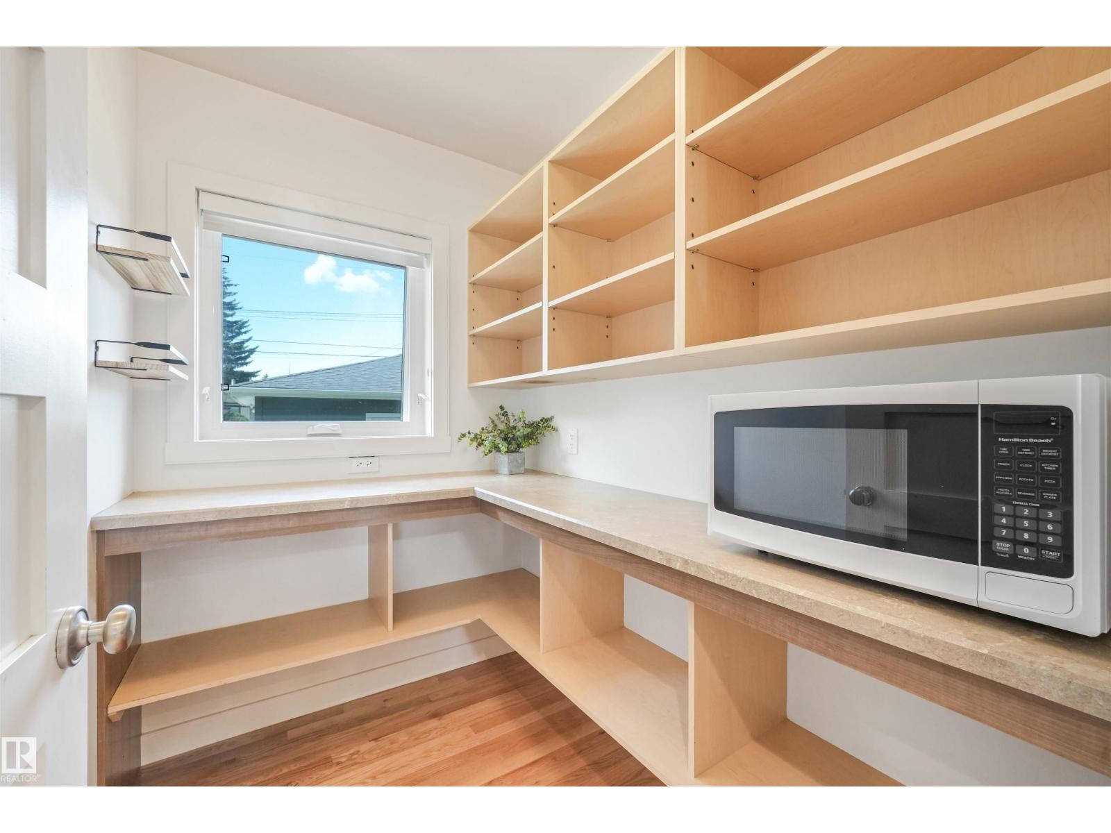 8212 148 ST NW NW - 17