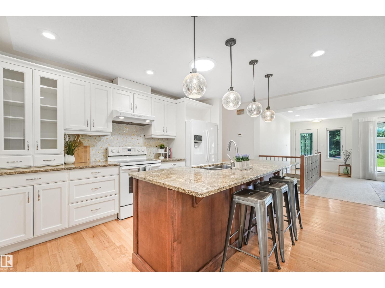 8212 148 ST NW NW - 15