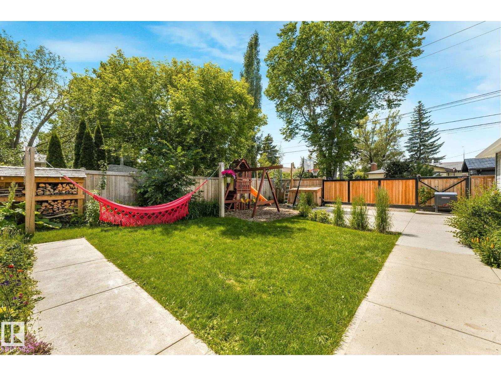 8212 148 ST NW NW - 54