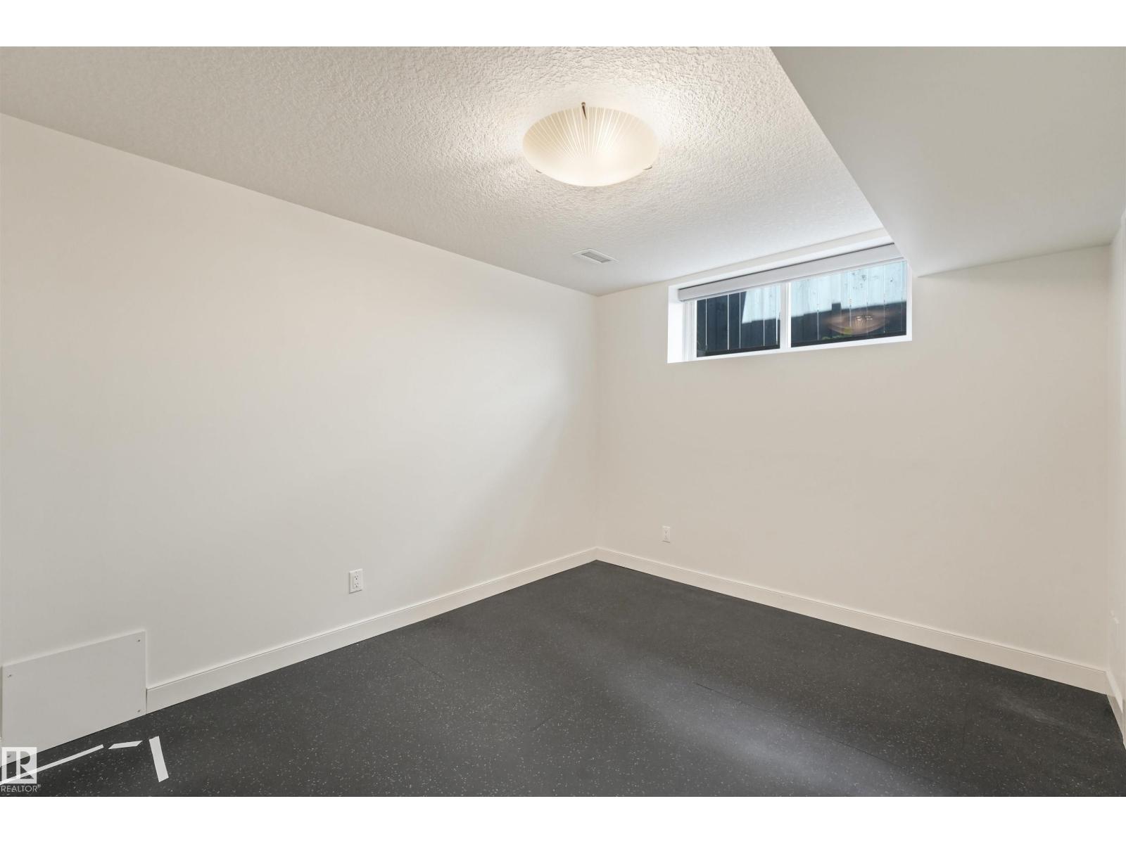 8212 148 ST NW NW - 40
