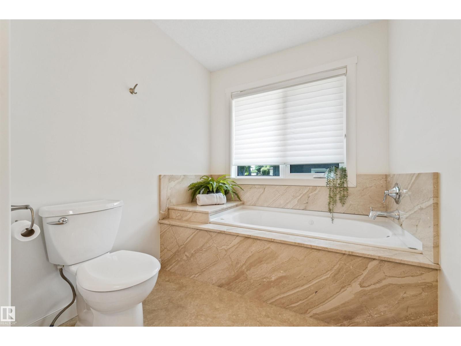 8212 148 ST NW NW - 28