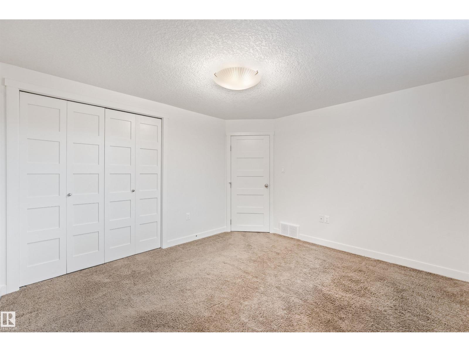 8212 148 ST NW NW - 39