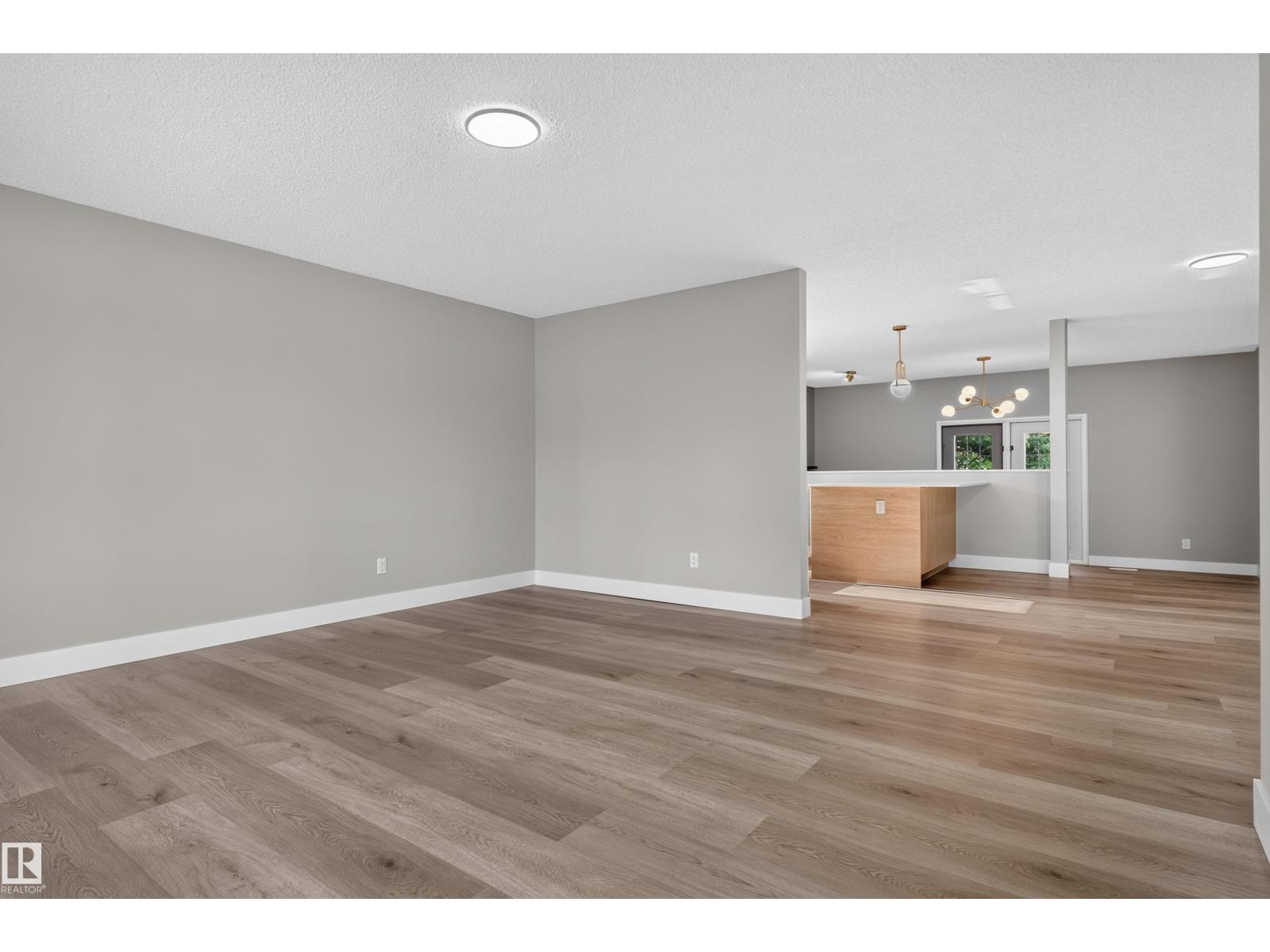 33 Brookside AV - 16