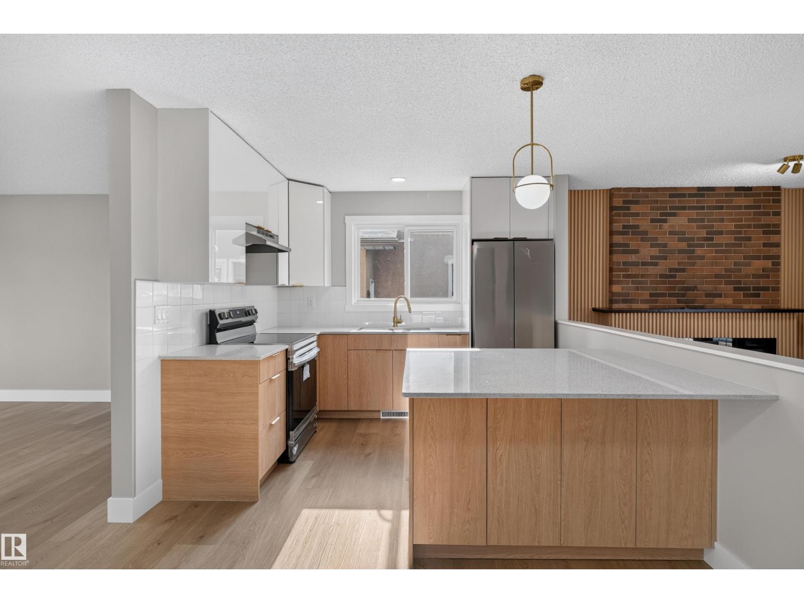 33 Brookside AV - 18