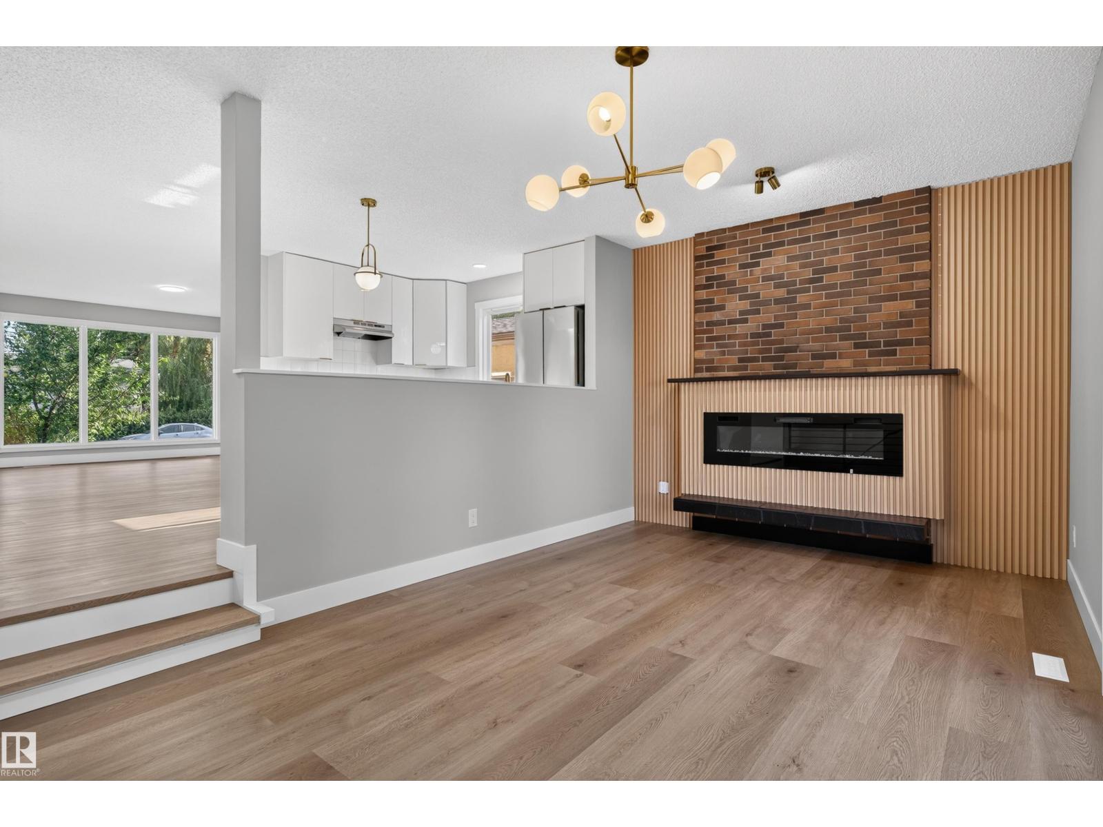 33 Brookside AV - 24