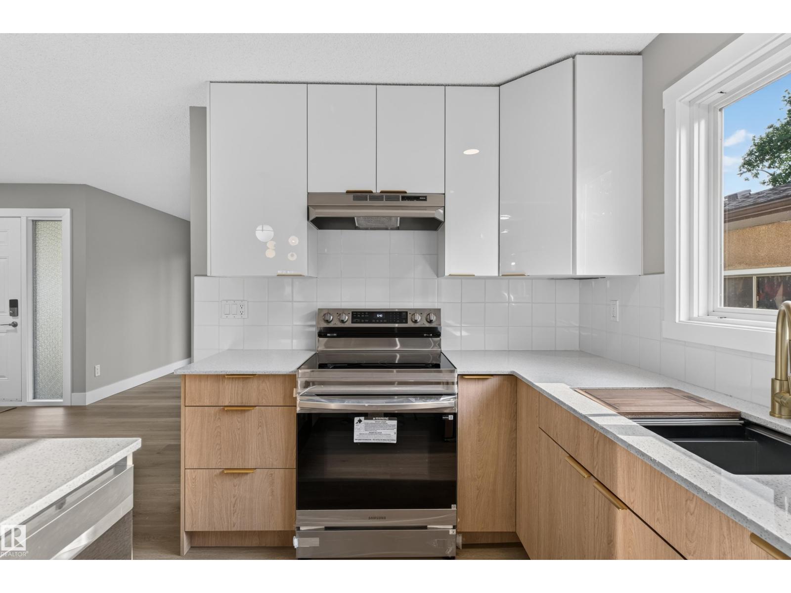 33 Brookside AV - 32
