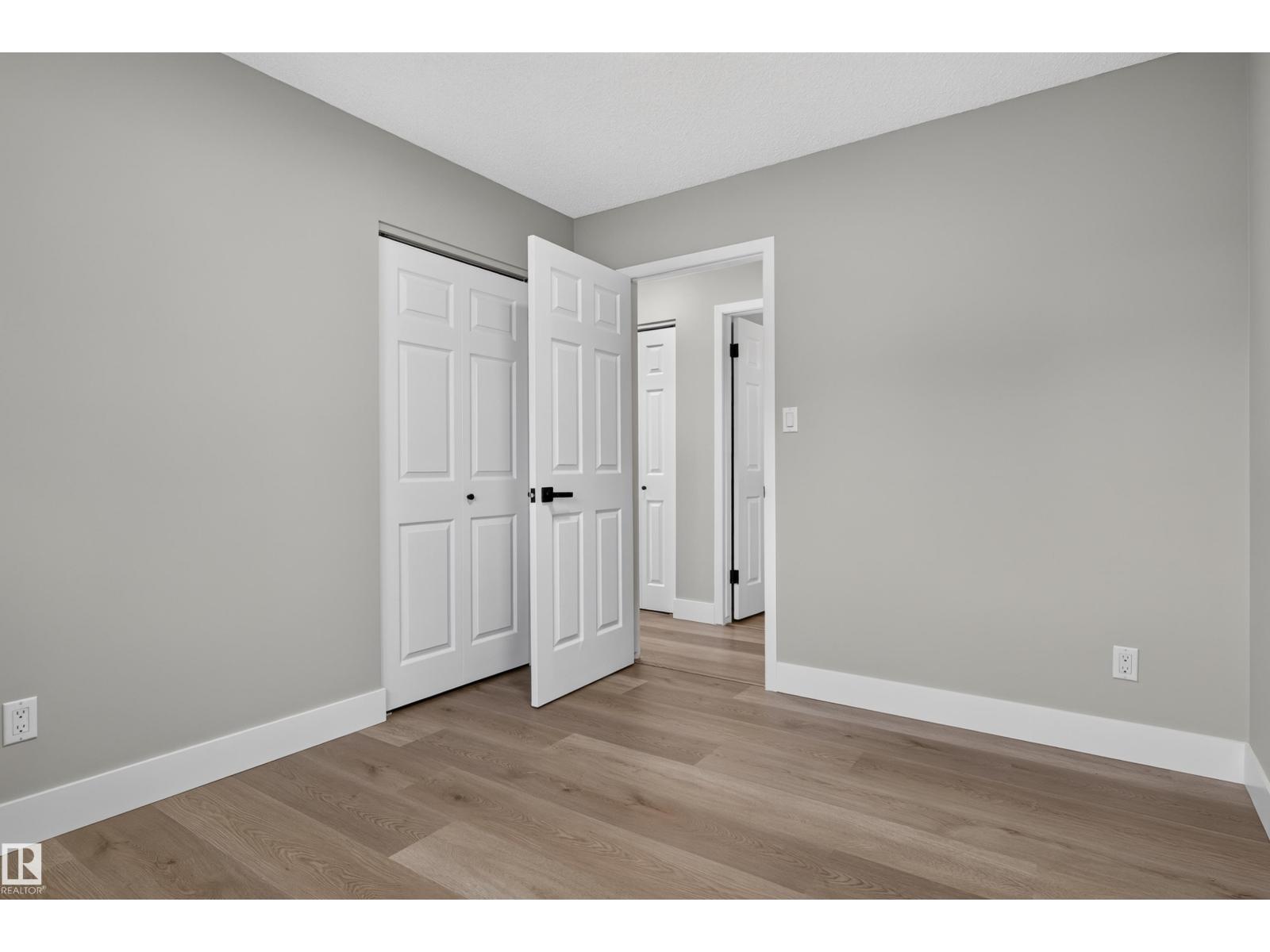 33 Brookside AV - 37