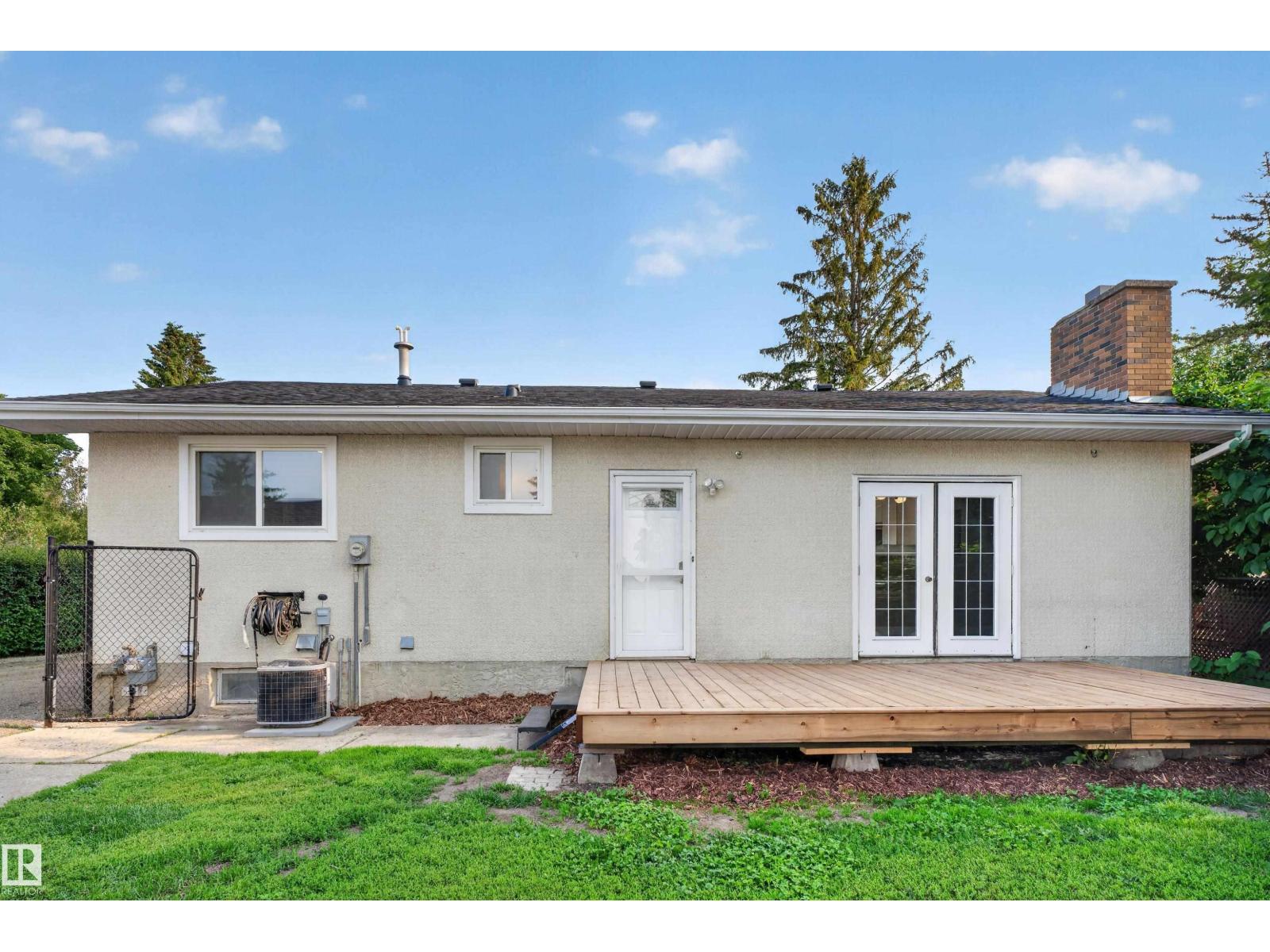 33 Brookside AV - 4